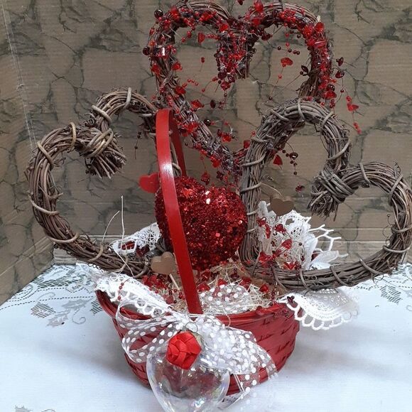 Here's my heart Basket of Love. - Picture 1 of 6